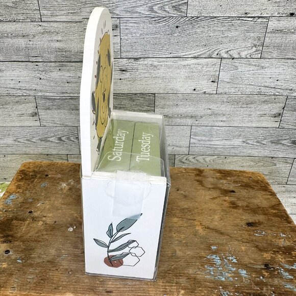 Brand New Disney Pooh Wooden Block Perpetual Calendar - Picture 4 of 6